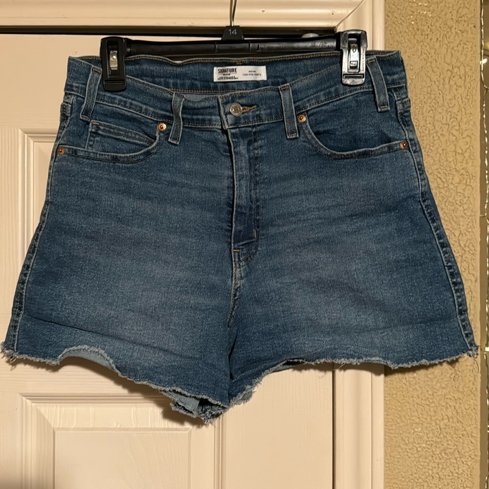 SIGNATURE BY LEVI SRAUSS SIZE 14 DENIM JEANS GREAT CONDITION